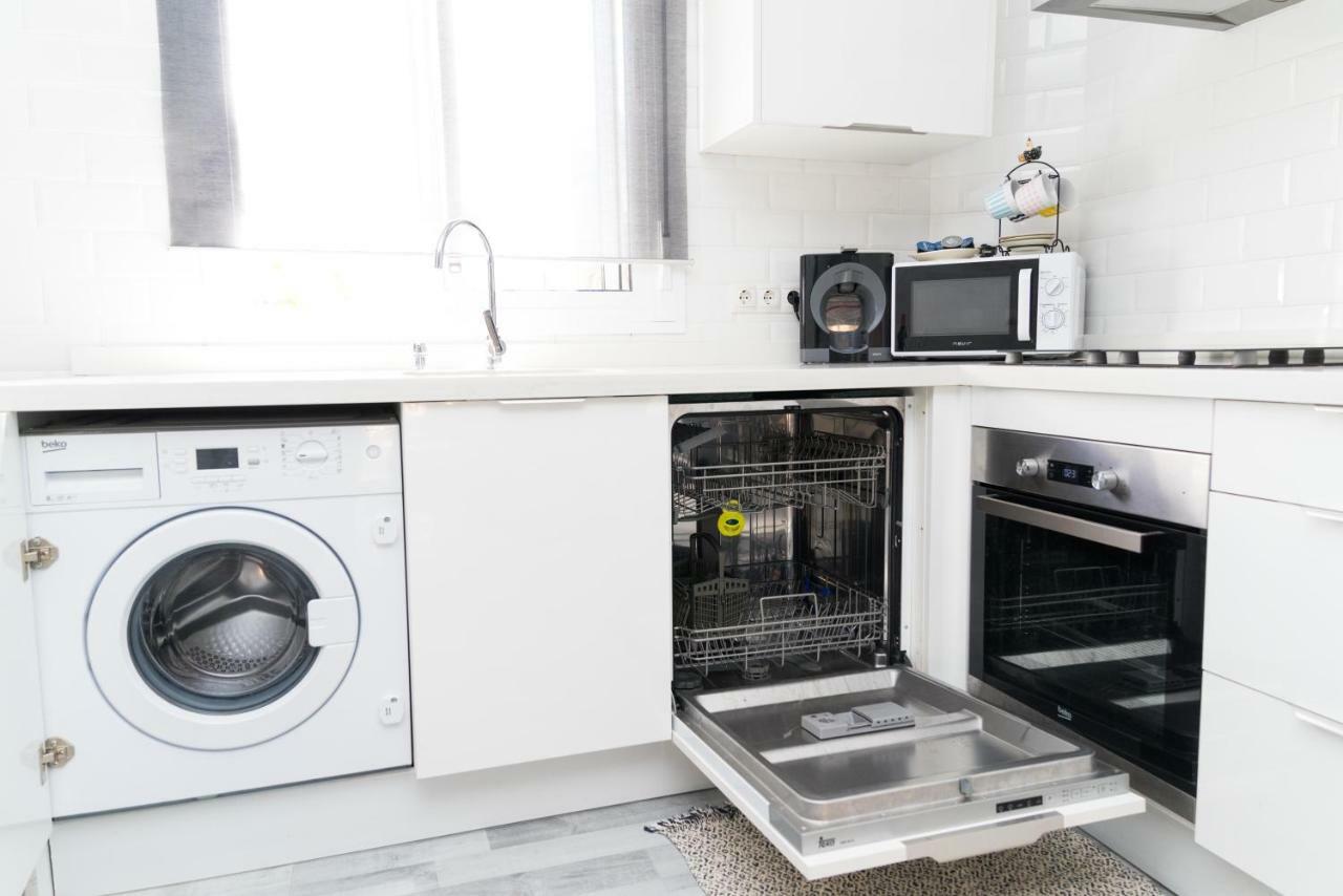 Appartement Spectacularly Updated For Large Groups!